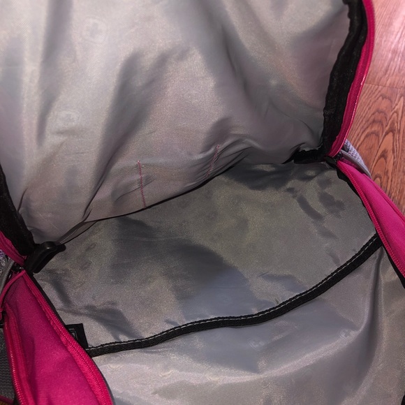 Pink Swiss gear backpack - Picture 4 of 4